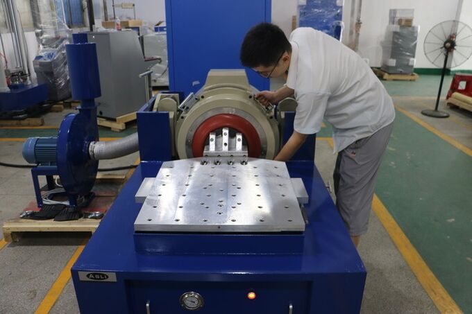 Banco de pruebas de vibración de la batería de automóvil EN50604 IEC62133 UN38.3 para pruebas de laboratorio