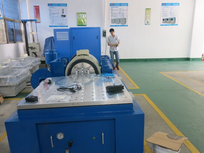 Banco de pruebas de vibración de la batería de automóvil EN50604 IEC62133 UN38.3 para pruebas de laboratorio